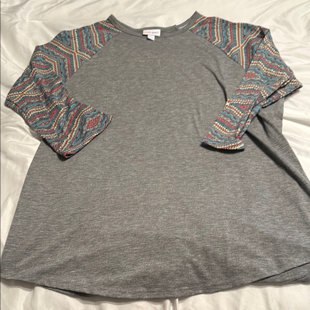 LuLaRoe Gray 3/4 Sleeve Tee